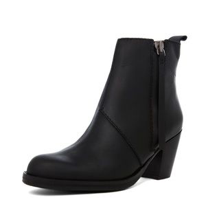 Acne Studios Pistol - Size 37 New in box